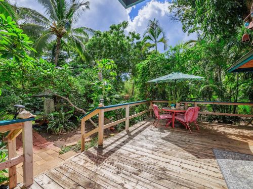 84-425 Makaha Valley Rd, Nanakuli, HI 96792-2155