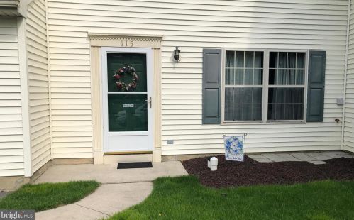 115 Meadowcroft Dr, Lancaster, PA 17603-7414