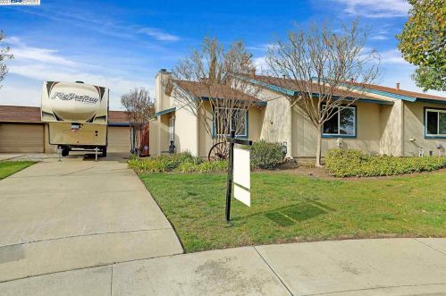 4437 Greens Ct, Livermore, CA 94551-6725