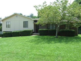 5675 Chestnut Oak Dr, Morristown, TN 37814-1434