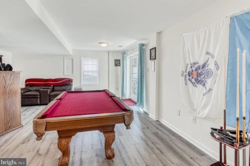 12125 Darnley Rd, Woodbridge VA  22192-6615 exterior