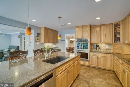 2645 Black Fir Ct, Herndon, VA 20191-4243