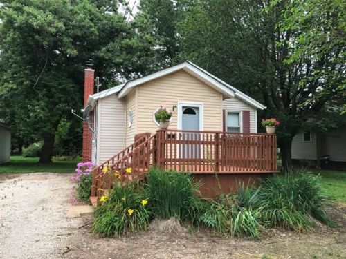 519 Hollis St, Kewanee, IL 61443-3728