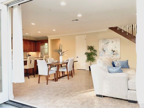 173 Desert Bloom, Irvine CA  92618-8871 exterior