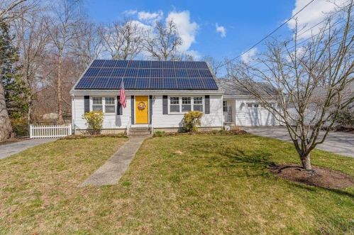 20 Kinnicutt Ave, Warren, RI 02885-1117