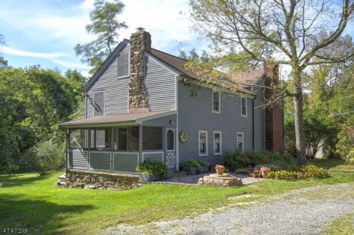 372 Fairmount Rd, Califon, NJ 07830-3541