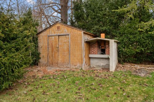 890 Center St, Wallingford CT  06492-5019 exterior