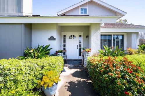 48 Goldenbush, Irvine, CA 92604-2839