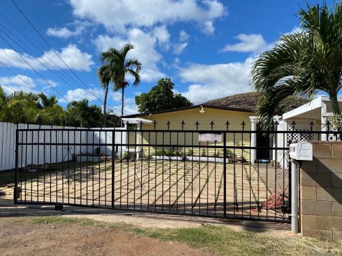 87-138 Maipela St, Nanakuli, HI 96792