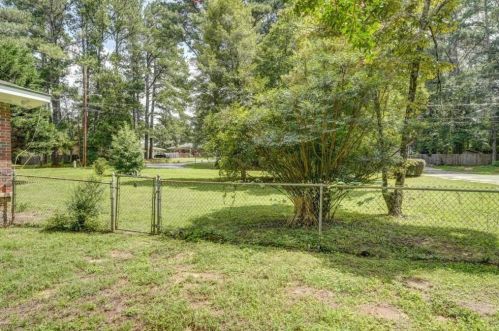 2708 Lakeview Dr, Conyers GA  30094-4944 exterior