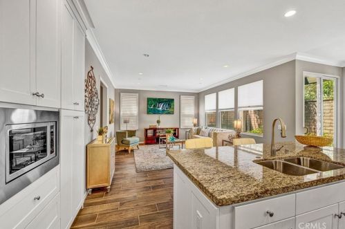 199 Rodeo, Irvine CA  92602 exterior