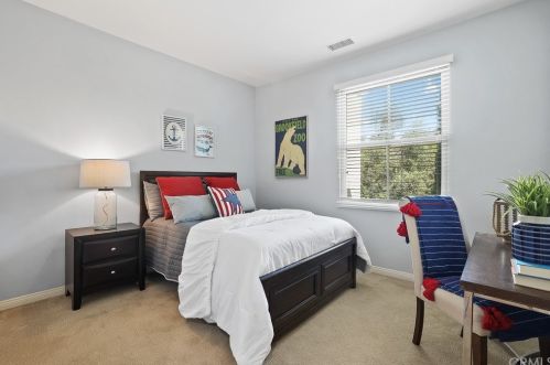 57 Kempton, Irvine CA  92620-2139 exterior