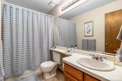 11612 Cornell Cir, Aurora CO  80014-3197 exterior