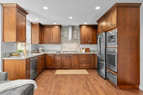 4266 Spencer St, Torrance CA  90503-2444 exterior