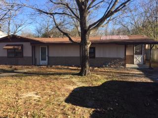 107 Gentry St, Tullahoma, TN 37388-3870