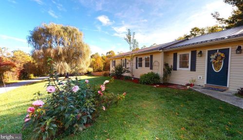 3332 Mountain Rd, Wardensville WV 26851-8279 exterior