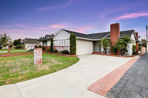 7429 Via Rio Nido, Downey, CA 90241-2149