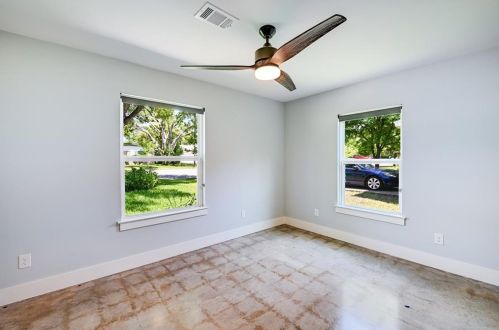 8208 Burrell Dr, Austin TX  78757-8339 exterior