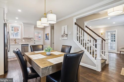 9501 Woodland Dr, Silver Spring, MD 20910-1453