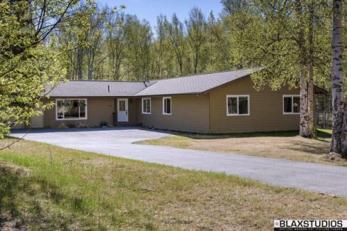 665 Holiday Dr, Wasilla, AK 99654-6309