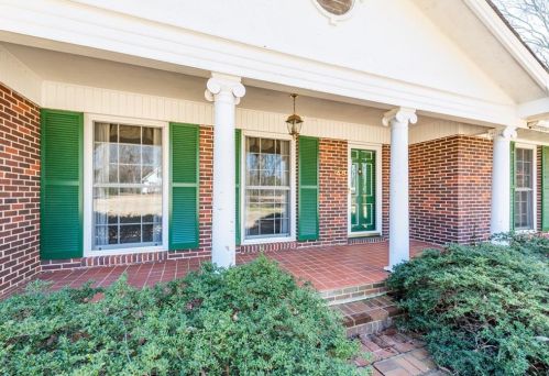 49 Charles Ave, Big Canoe, GA 30143-2164