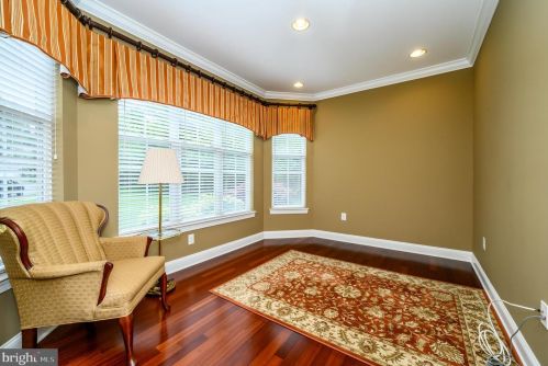 10 Monaco Dr, Trenton NJ  08691-3749 exterior