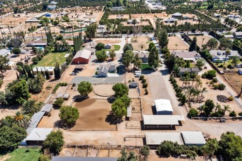 2150 Gratton St, Riverside CA  92504-5201 exterior