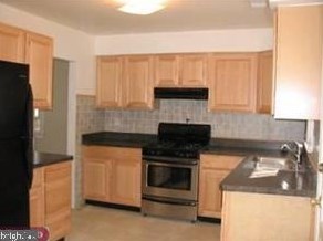 20 Pennsylvania Ave, Somerdale, NJ 08083-1202