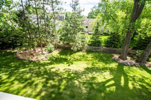 9063 Duckwood Trl, Saint Paul MN  55125-8687 exterior