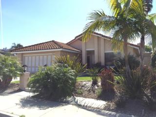7937 Avenida Diestro, Carlsbad CA  92009-8914 exterior