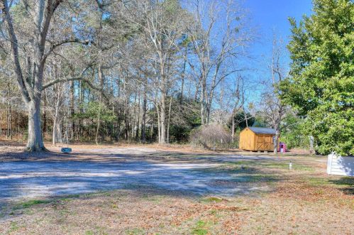 236 Grace Hurst Rd, Burnettown SC  29851-2009 exterior