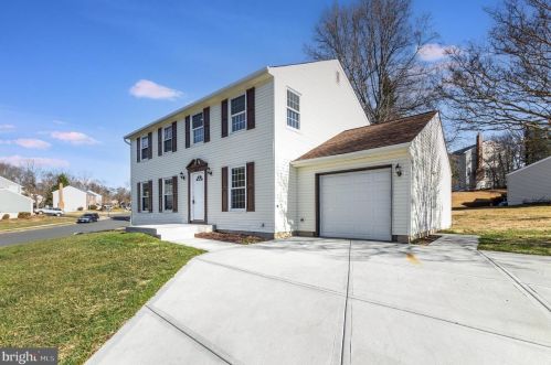 8650 Wind Song Ct, Springfield VA  22153-2429 exterior