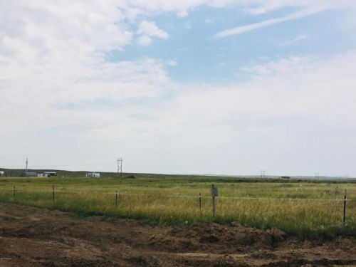 25 Longhorn Dr, Oshoto, WY 82721-8714