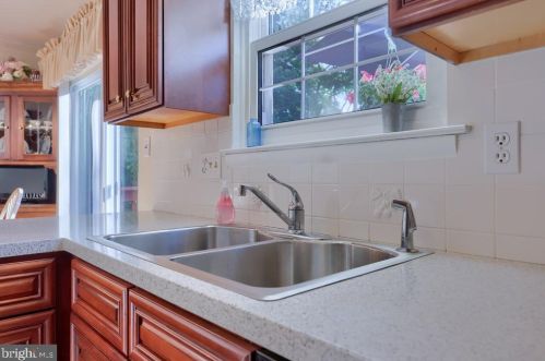 1026 Monticello Ln, Lancaster PA  17603-9409 exterior