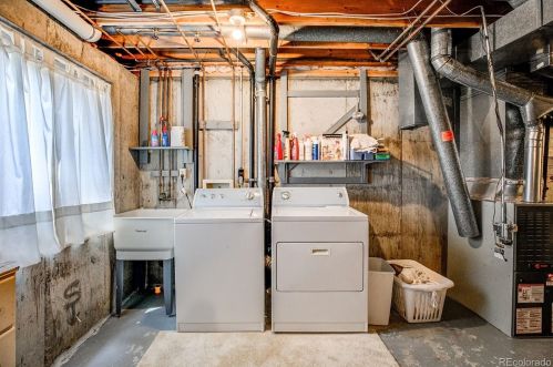 7186 Bentley Cir, Englewood CO 80112-1186 exterior