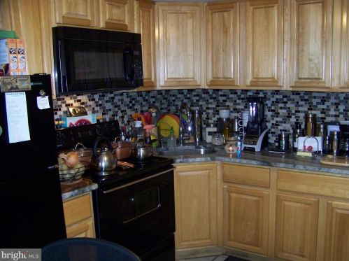 1518 27 St, Philadelphia PA 19121-3706 exterior