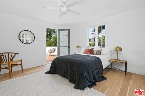 873 Cumberland Rd, Glendale CA  91202-1049 exterior