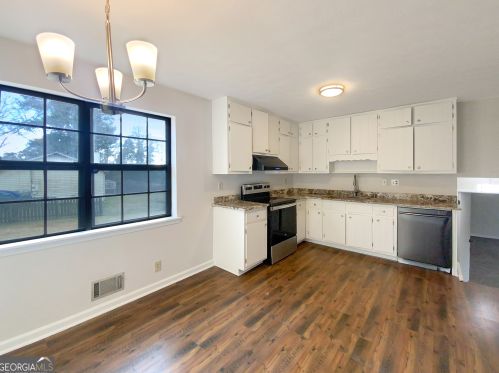 3609 Charlotte Dr, Rex GA 30273-1215 exterior