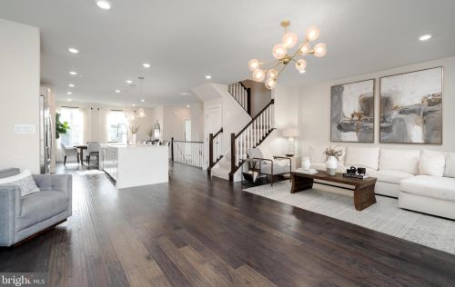 13256 Woodland Park Rd, Herndon, VA 20171-3000