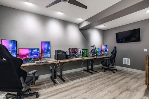 27938 Clifton Pl, Denver CO  80016 exterior