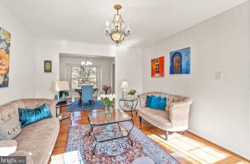 7909 Pebble Brook Ct, Springfield VA  22153-2618 exterior