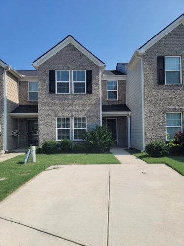 6261 Ellenwood Dr, Rex GA  30273-5027 exterior