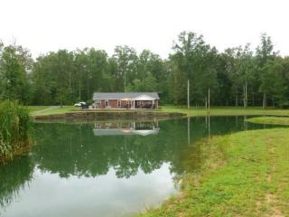 111 Gilliam Ln, Tullahoma, TN 37388-5439