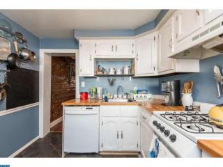 2811 Cambridge St, Philadelphia PA  19130-1208 exterior