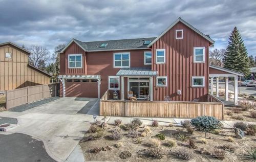 700 Isabella Ln, Bend, OR 97701-5270