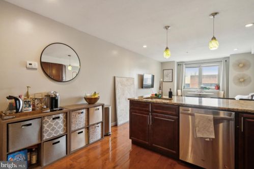 528 13 St, Philadelphia PA  19147-4533 exterior