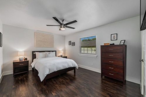 2116 Rockwood Dr, Carrollton TX 75007-5723 exterior