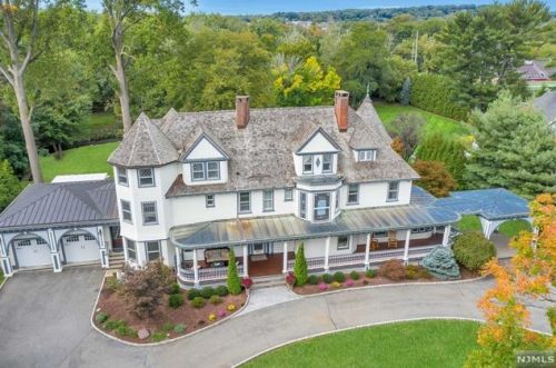 18 Brookside Ave, Ridgewood, NJ 07450-4613