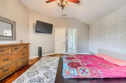 15028 Babbling Brk Dr, Austin TX  78728-4349 exterior
