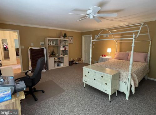 112 Bentley Ln, Lancaster PA  17603-6223 exterior